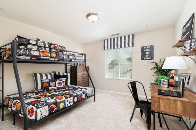 6813 E Oslin Avenue, Fresno, CA 93727