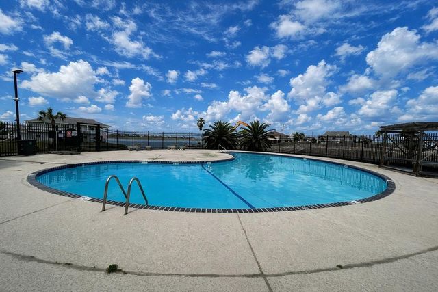 151 Miramar Drive, Galveston, TX 77554