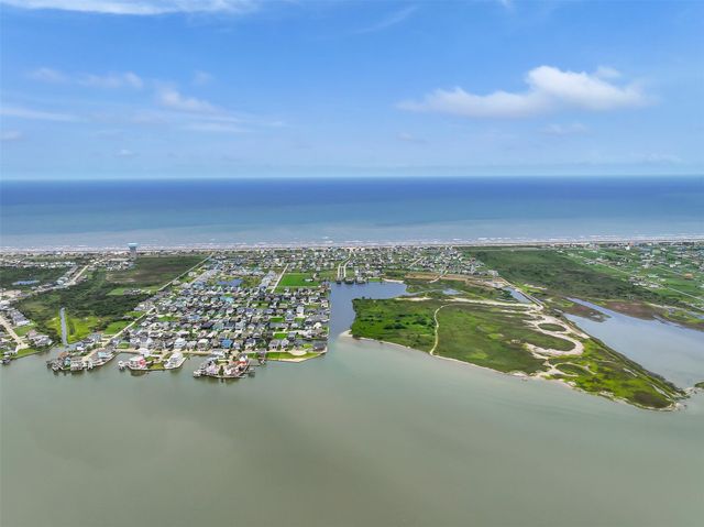 151 Miramar Drive, Galveston, TX 77554