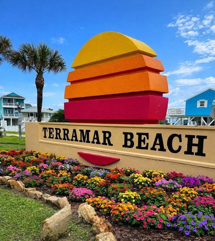 151 Miramar Drive, Galveston, TX 77554