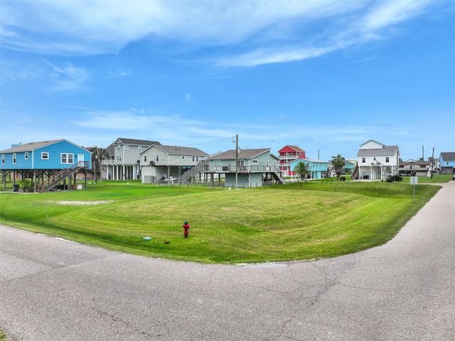 151 Miramar Drive, Galveston, TX 77554