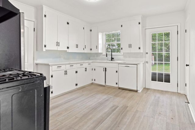 613 N 4th Street, Cabot, AR 72023