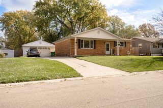 7825 Marshall Place, Merrillville, IN 46410