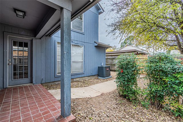 2324 Summer Place Drive, Arlington, TX 76014