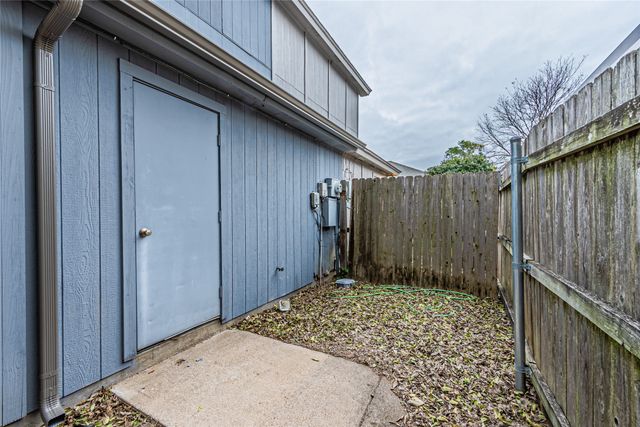 2324 Summer Place Drive, Arlington, TX 76014