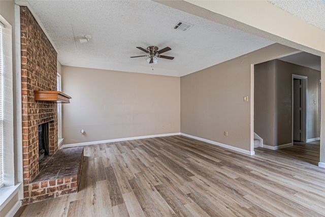 2324 Summer Place Drive, Arlington, TX 76014