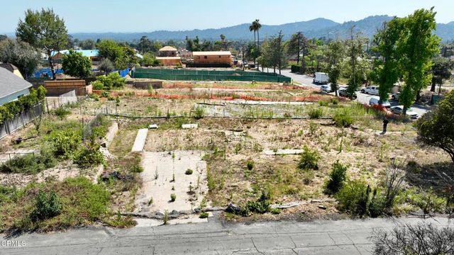 3248 N Olive Avenue, Altadena, CA 91001