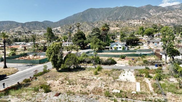 3248 N Olive Avenue, Altadena, CA 91001