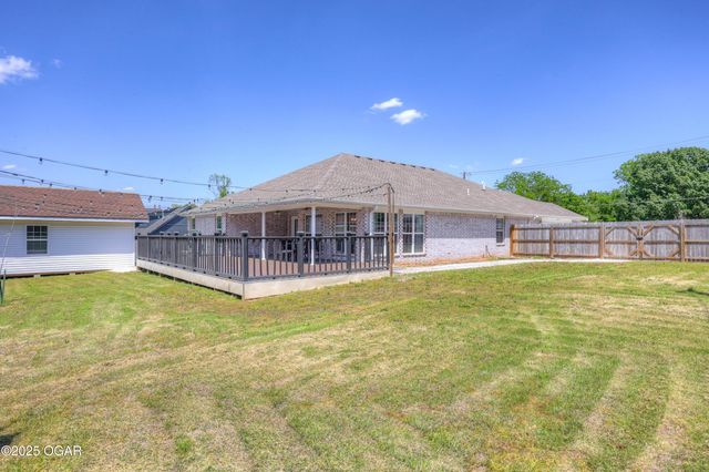 1020 S Florida Avenue, Joplin, MO 64801