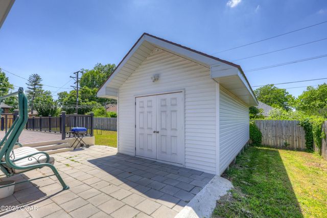 1020 S Florida Avenue, Joplin, MO 64801