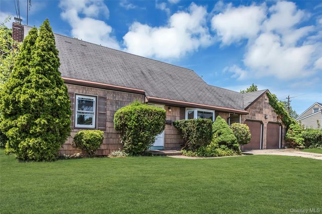 1528 Fenimore Street, North Bellmore, NY 11710