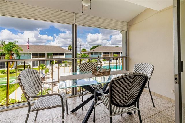 4216 4th PL 12, Cape Coral, FL 33904