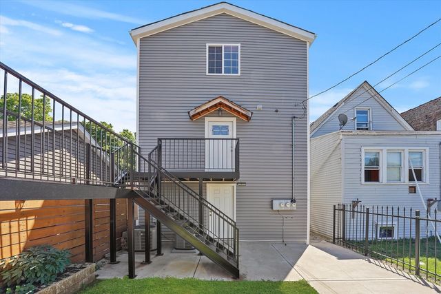2118 N Kilpatrick Avenue 2, Chicago, IL 60639