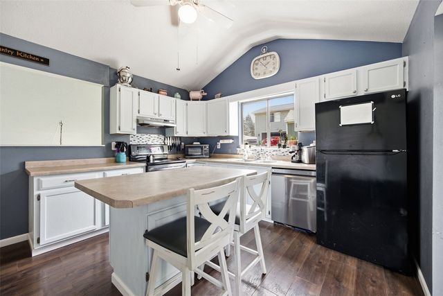 2154 26th St NW, Cedar Rapids, IA 52405