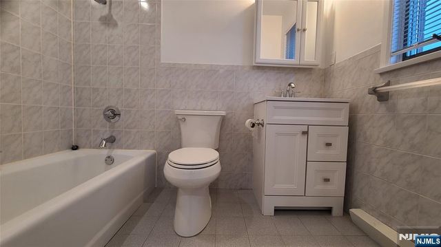 118 E Brinkerhoff Avenue 1st Fl, Palisades Park, NJ 07650