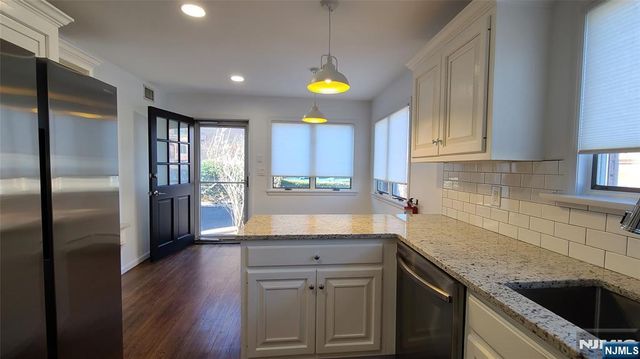 118 E Brinkerhoff Avenue 1st Fl, Palisades Park, NJ 07650