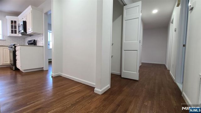 118 E Brinkerhoff Avenue 1st Fl, Palisades Park, NJ 07650