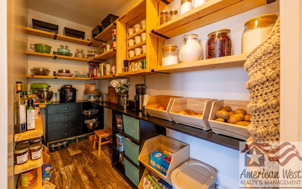 407 Diamond Basin Rd, Cody, WY 82414 photo 21