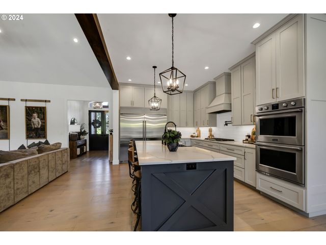 32114 DEBERRY Rd, Creswell, OR 97426