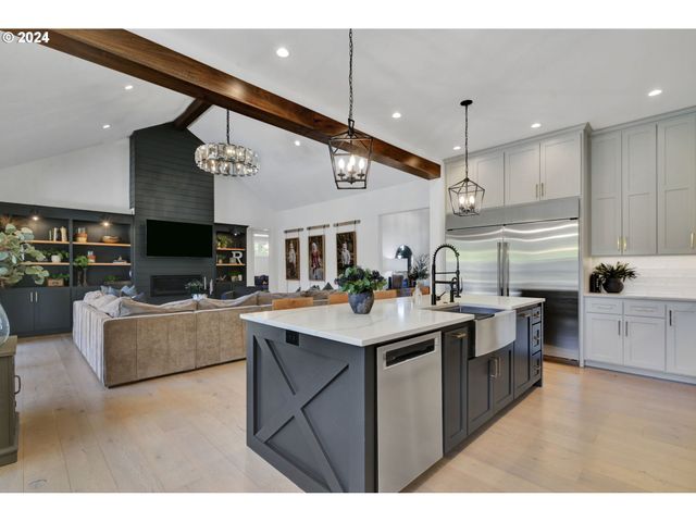 32114 DEBERRY Rd, Creswell, OR 97426