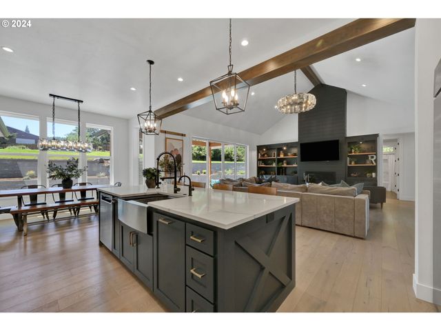 32114 DEBERRY Rd, Creswell, OR 97426