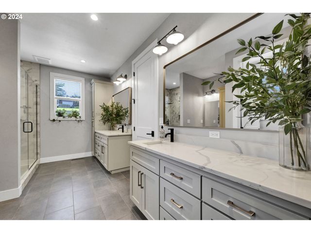 32114 DEBERRY Rd, Creswell, OR 97426