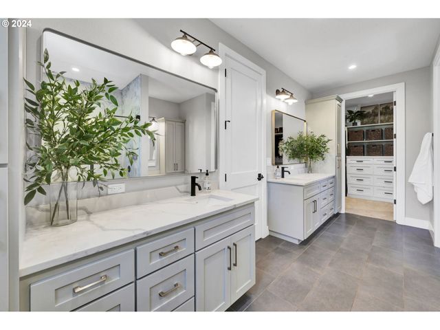 32114 DEBERRY Rd, Creswell, OR 97426