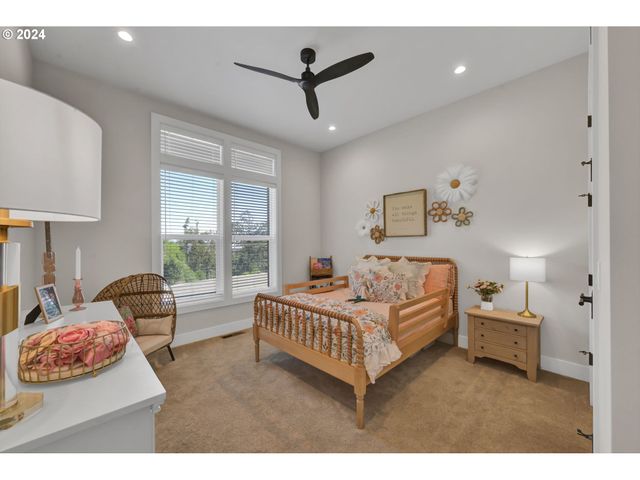 32114 DEBERRY Rd, Creswell, OR 97426