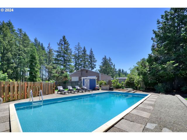 32114 DEBERRY Rd, Creswell, OR 97426