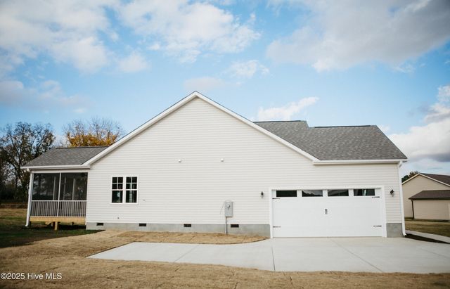 107 Lucky Lane, Pikeville, NC 27863