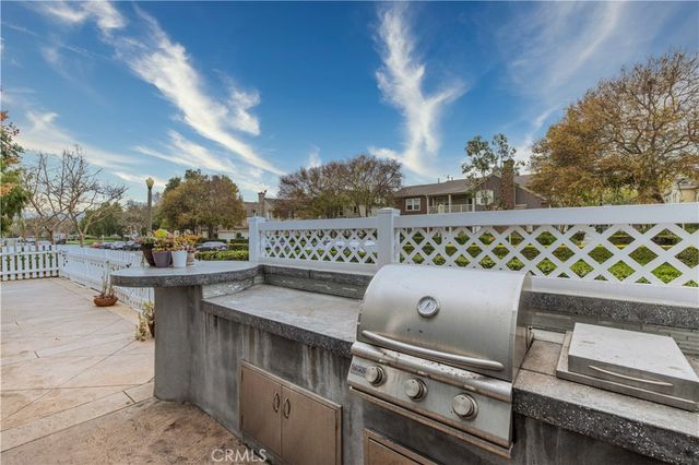 2 Lindenwood Farm, Ladera Ranch, CA 92694