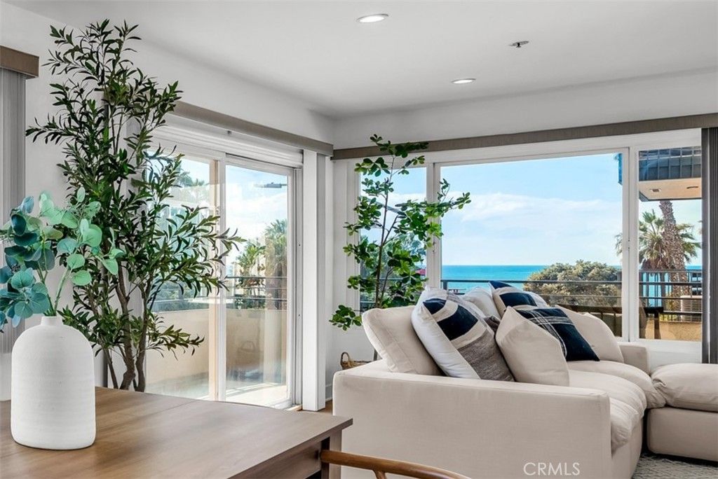 230 S Catalina Avenue 214, Redondo Beach, CA 90277 — exterior