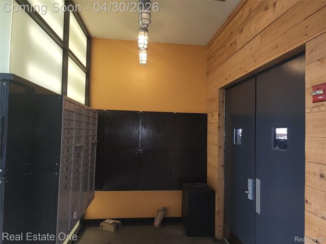 211 E 9 Mile Road 215, Ferndale, MI 48220