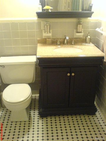 1116 S Elm Avenue, Webster Groves, MO 63119