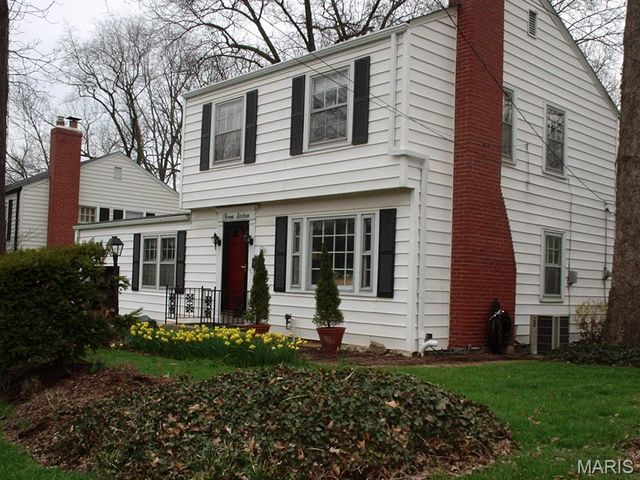 1116 S Elm Avenue, Webster Groves, MO 63119