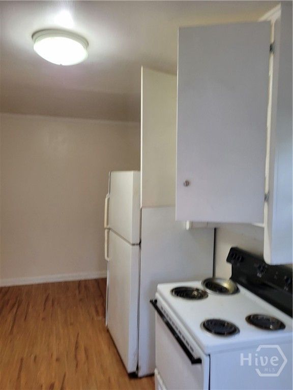 Image 16 of property listing at 1004-06 Stiles Avenue, Savannah, GA 31415