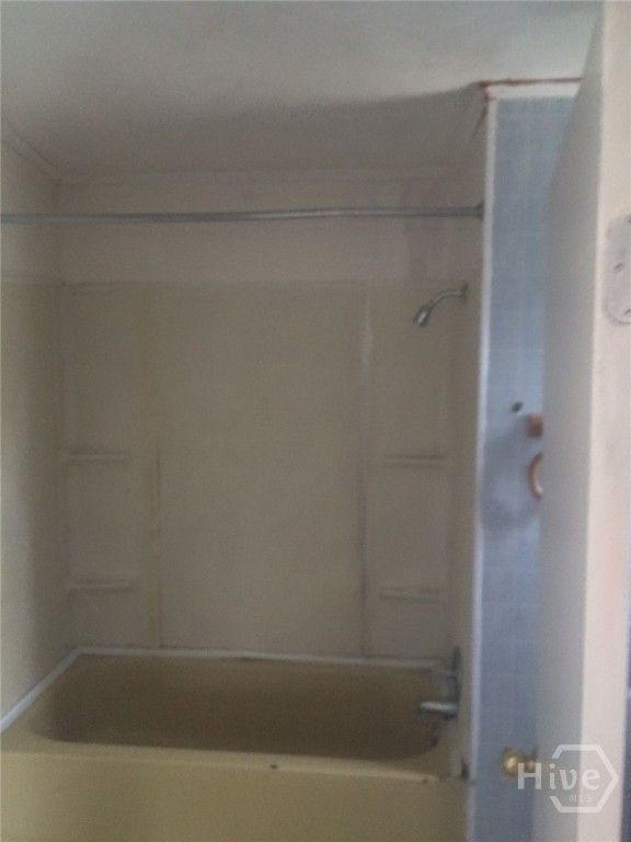 Image 32 of property listing at 1004-06 Stiles Avenue, Savannah, GA 31415