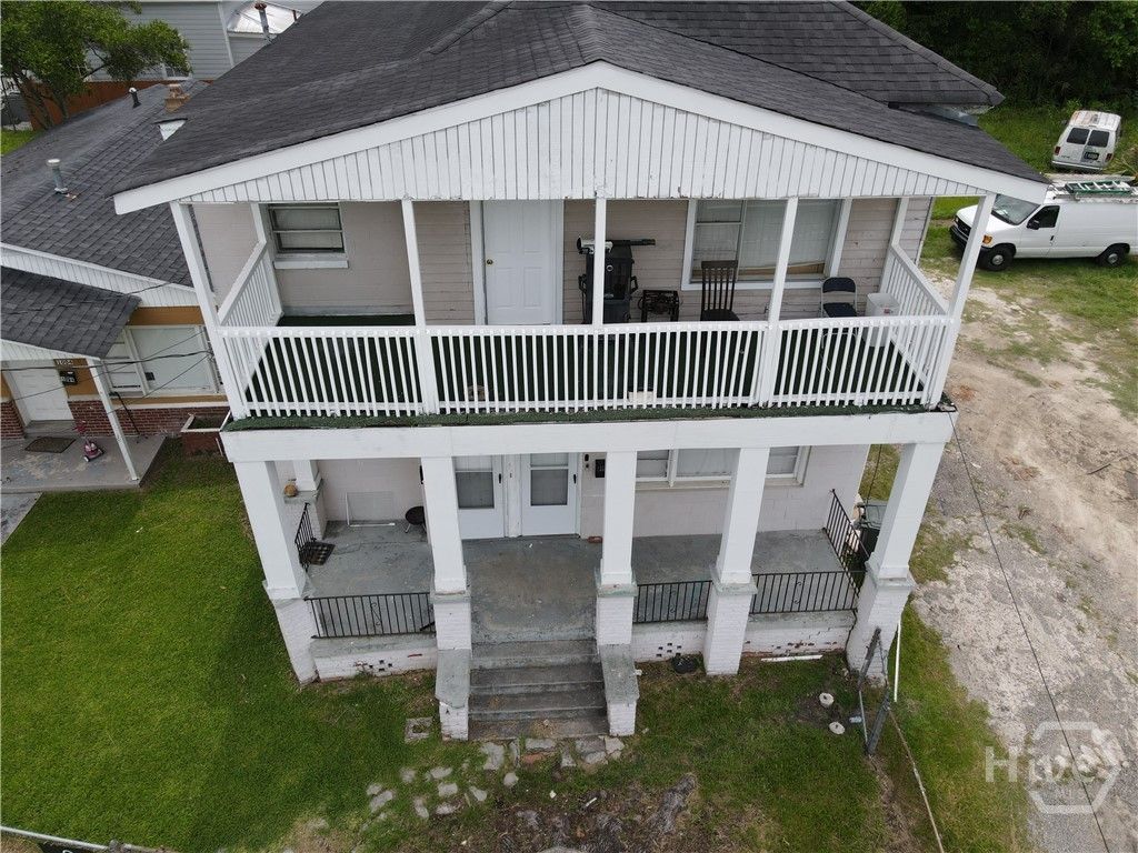 Image 6 of property listing at 1004-06 Stiles Avenue, Savannah, GA 31415