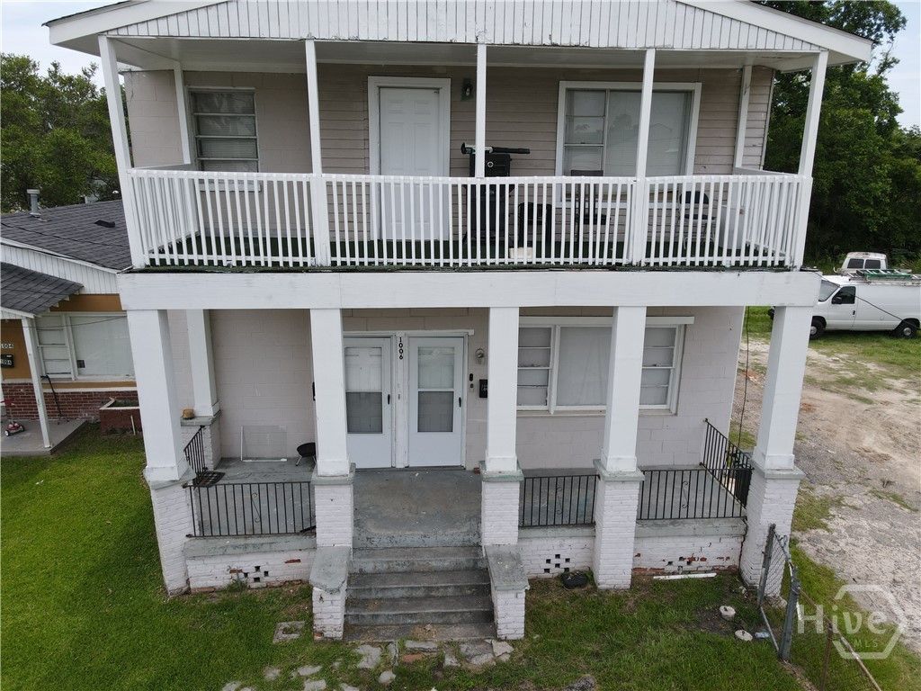 Image 7 of property listing at 1004-06 Stiles Avenue, Savannah, GA 31415