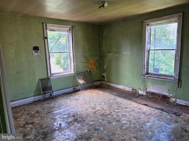 5138 ARCH ST, Philadelphia, PA 19139