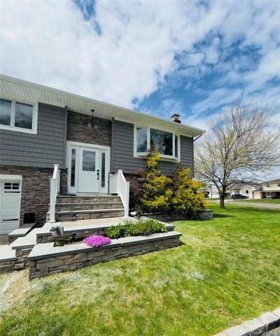 10 Evelyn Drive, Bethpage, NY 11714