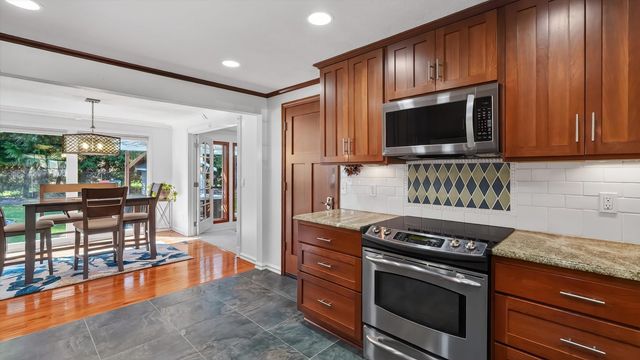 1118 E Eastview Dr, Spokane, WA 99208