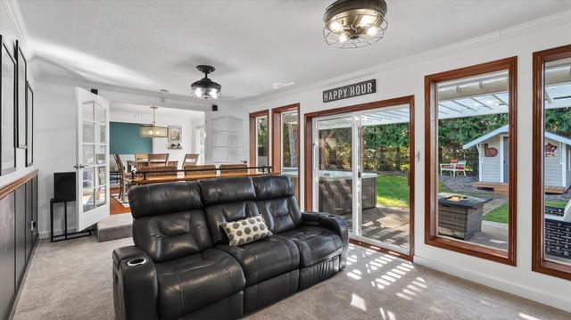 1118 E Eastview Dr, Spokane, WA 99208