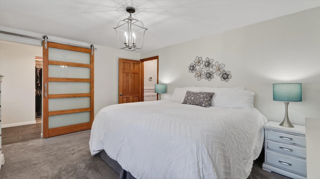 1118 E Eastview Dr, Spokane, WA 99208