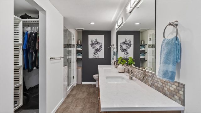 1118 E Eastview Dr, Spokane, WA 99208