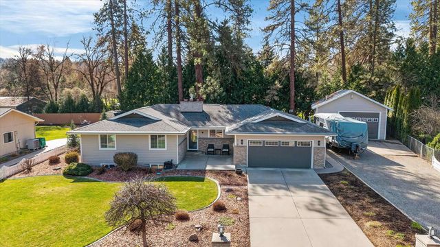 1118 E Eastview Dr, Spokane, WA 99208