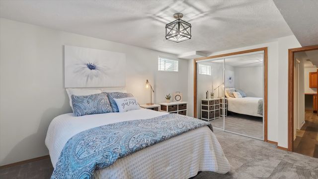 1118 E Eastview Dr, Spokane, WA 99208