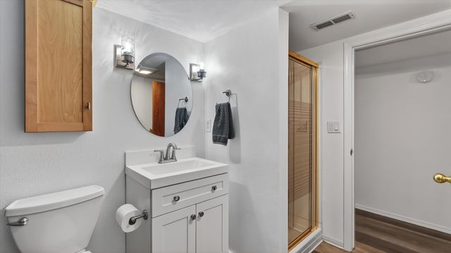 1118 E Eastview Dr, Spokane, WA 99208