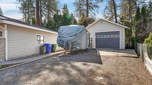 1118 E Eastview Dr, Spokane, WA 99208