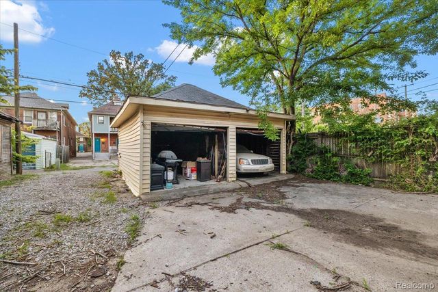 2256 W Philadelphia Street, Detroit, MI 48206